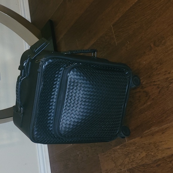 💕💯Authentic Bottega Veneta Luggage💕 - Picture 11 of 17